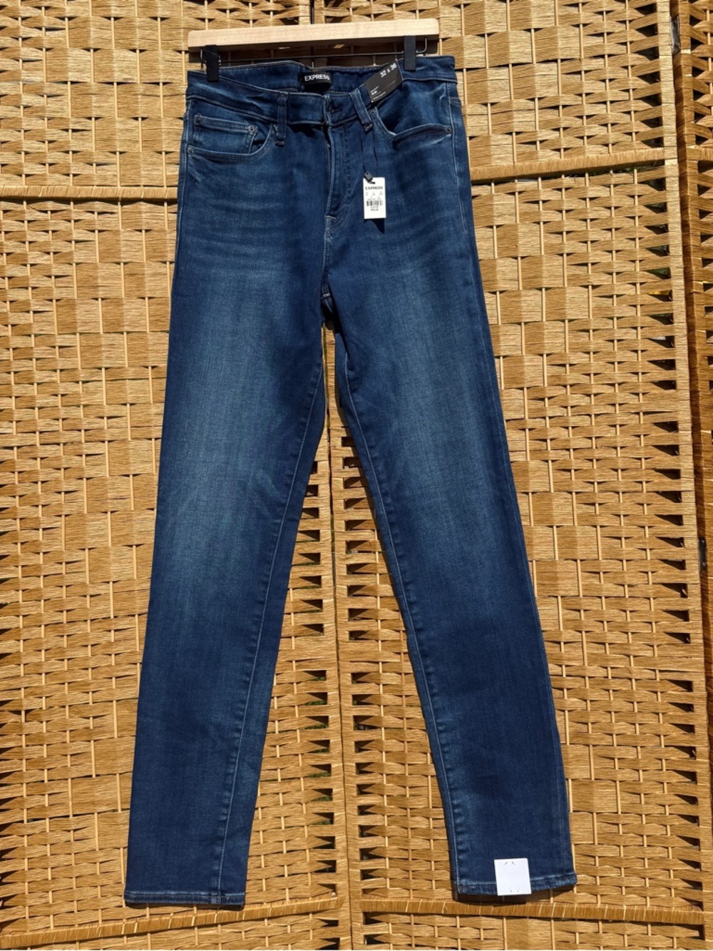 Express Men’s Dark Blue Slim Jeans Men’s Size 32x36 NWT